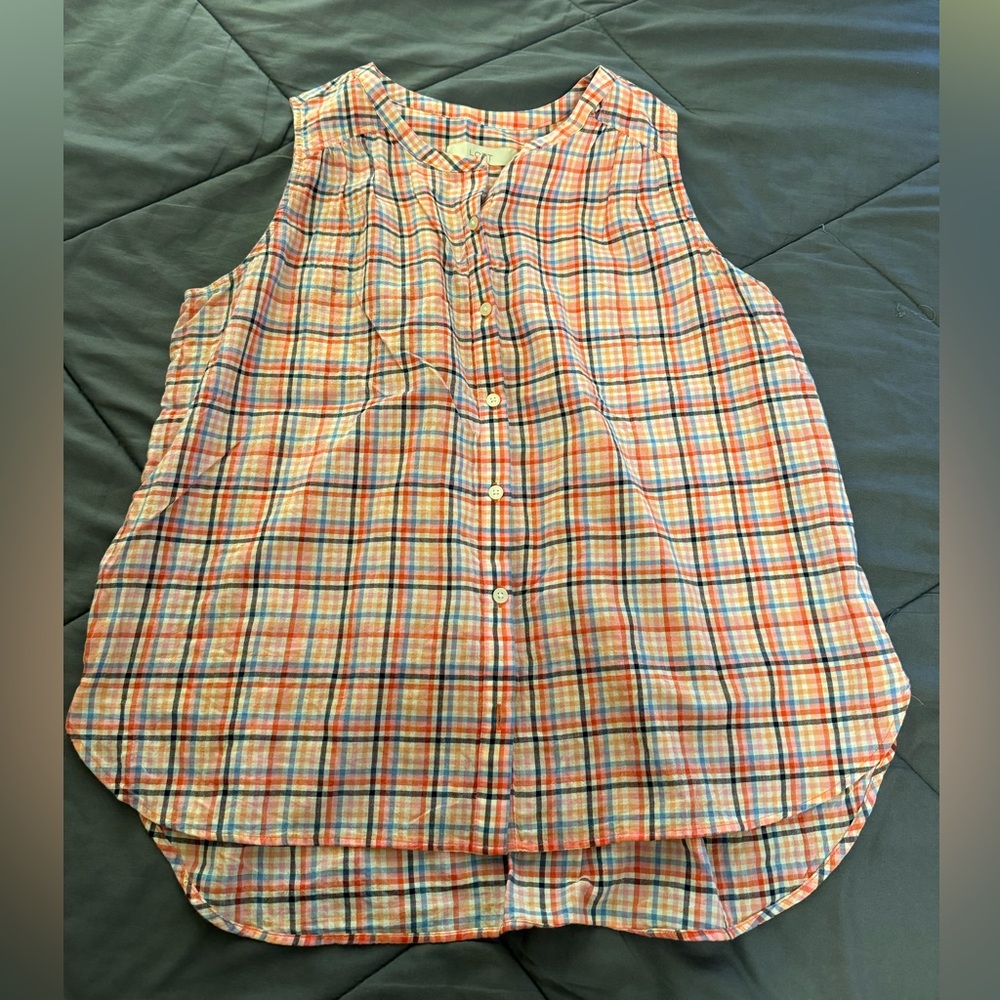 Colorful sleeves shirt very good condition